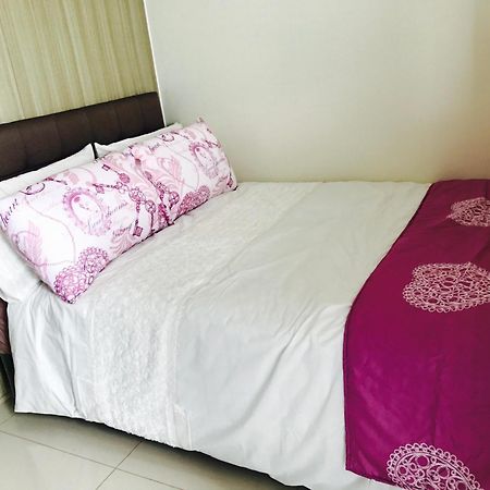 De Luxe, Standard And Studio Suites -The Breeze Residences-Close To Airport,Mall Of Asia, Us Embassy Manila Esterno foto