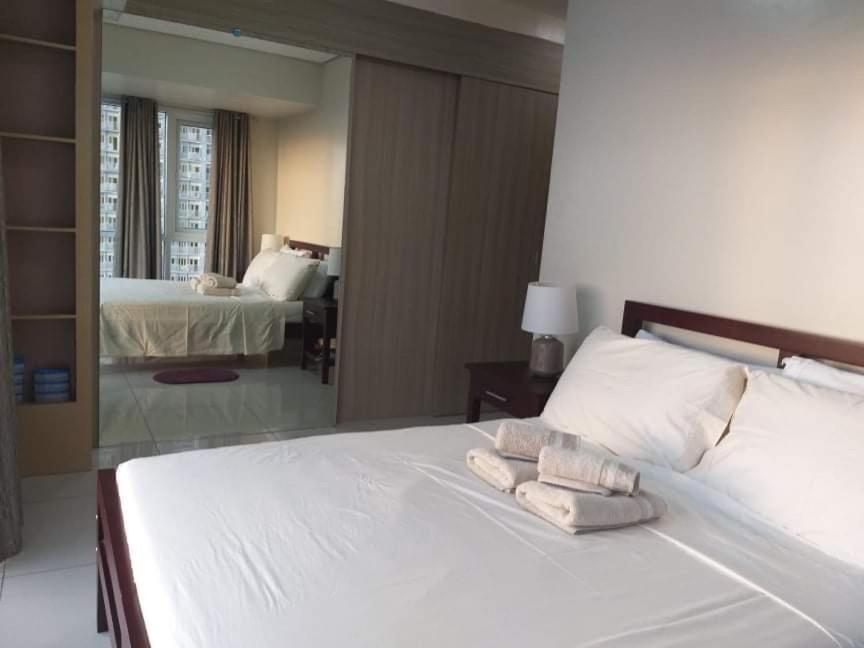 De Luxe, Standard And Studio Suites -The Breeze Residences-Close To Airport,Mall Of Asia, Us Embassy Manila Esterno foto