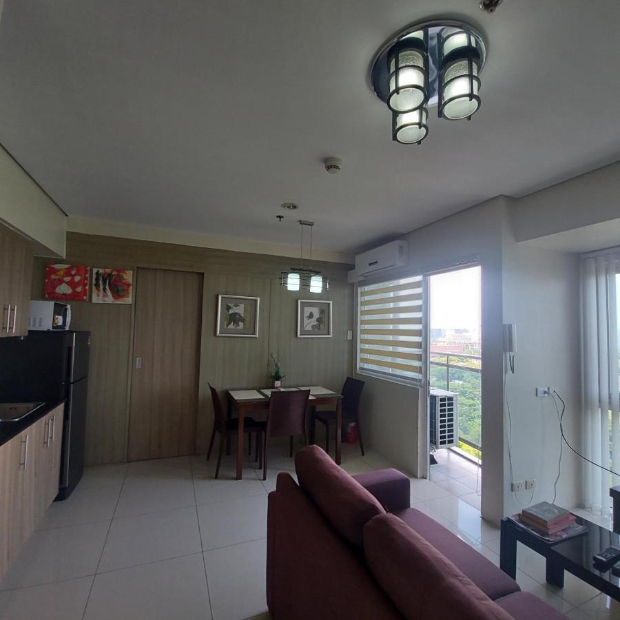 De Luxe, Standard And Studio Suites -The Breeze Residences-Close To Airport,Mall Of Asia, Us Embassy Manila Esterno foto