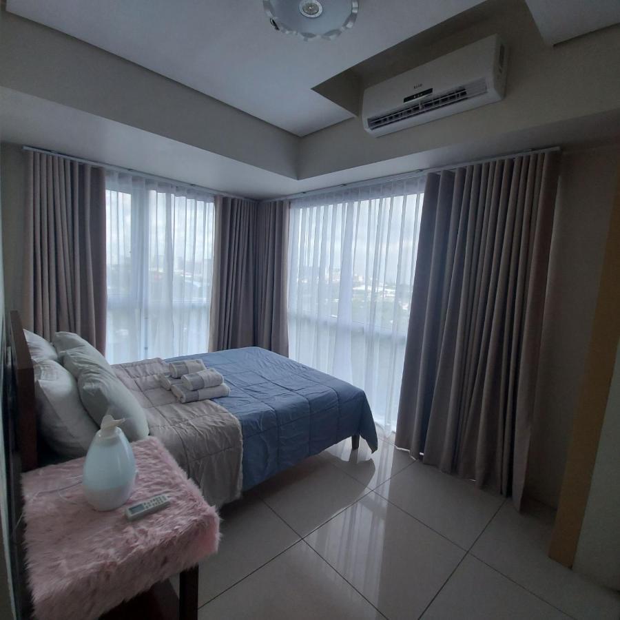 De Luxe, Standard And Studio Suites -The Breeze Residences-Close To Airport,Mall Of Asia, Us Embassy Manila Esterno foto