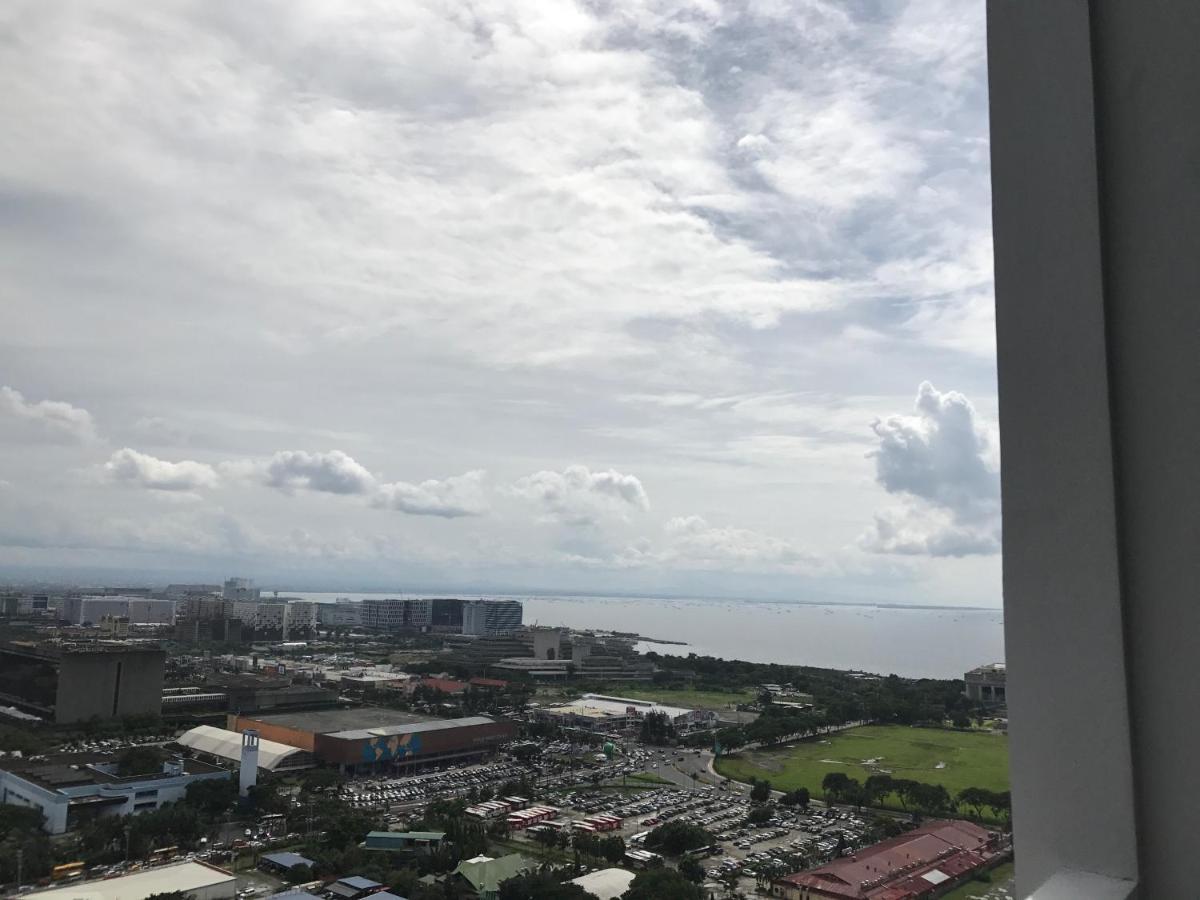 De Luxe, Standard And Studio Suites -The Breeze Residences-Close To Airport,Mall Of Asia, Us Embassy Manila Esterno foto