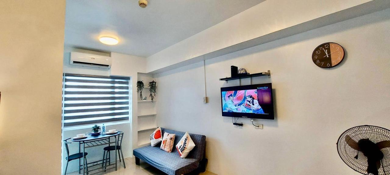 De Luxe, Standard And Studio Suites -The Breeze Residences-Close To Airport,Mall Of Asia, Us Embassy Manila Esterno foto