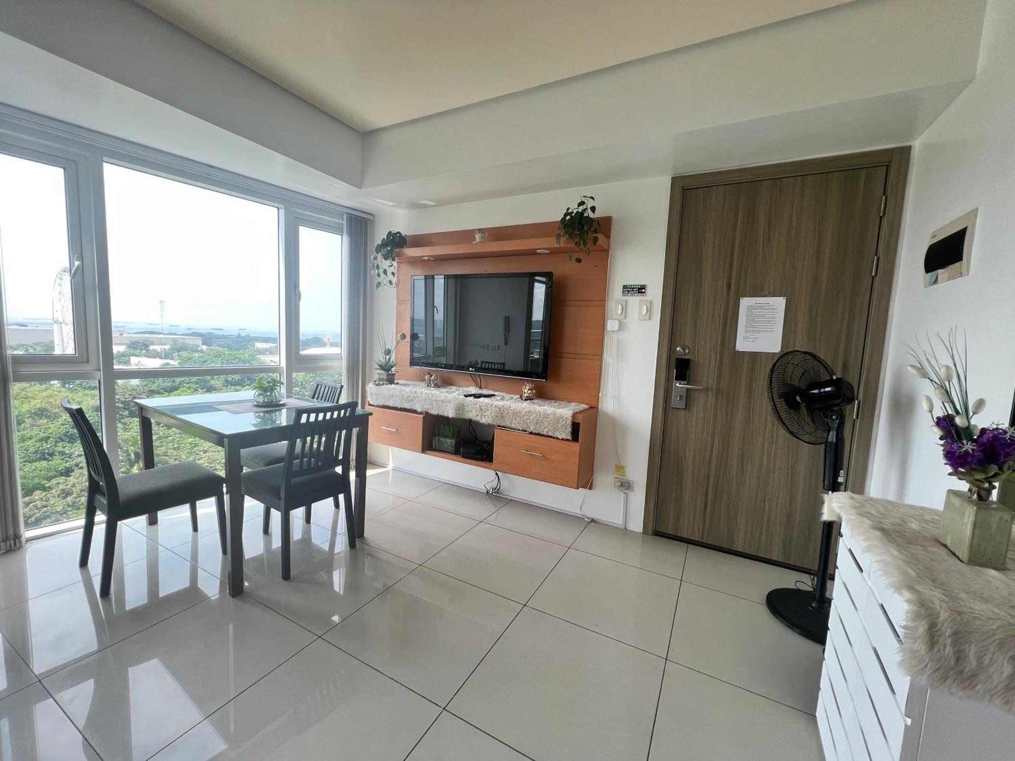 De Luxe, Standard And Studio Suites -The Breeze Residences-Close To Airport,Mall Of Asia, Us Embassy Manila Esterno foto