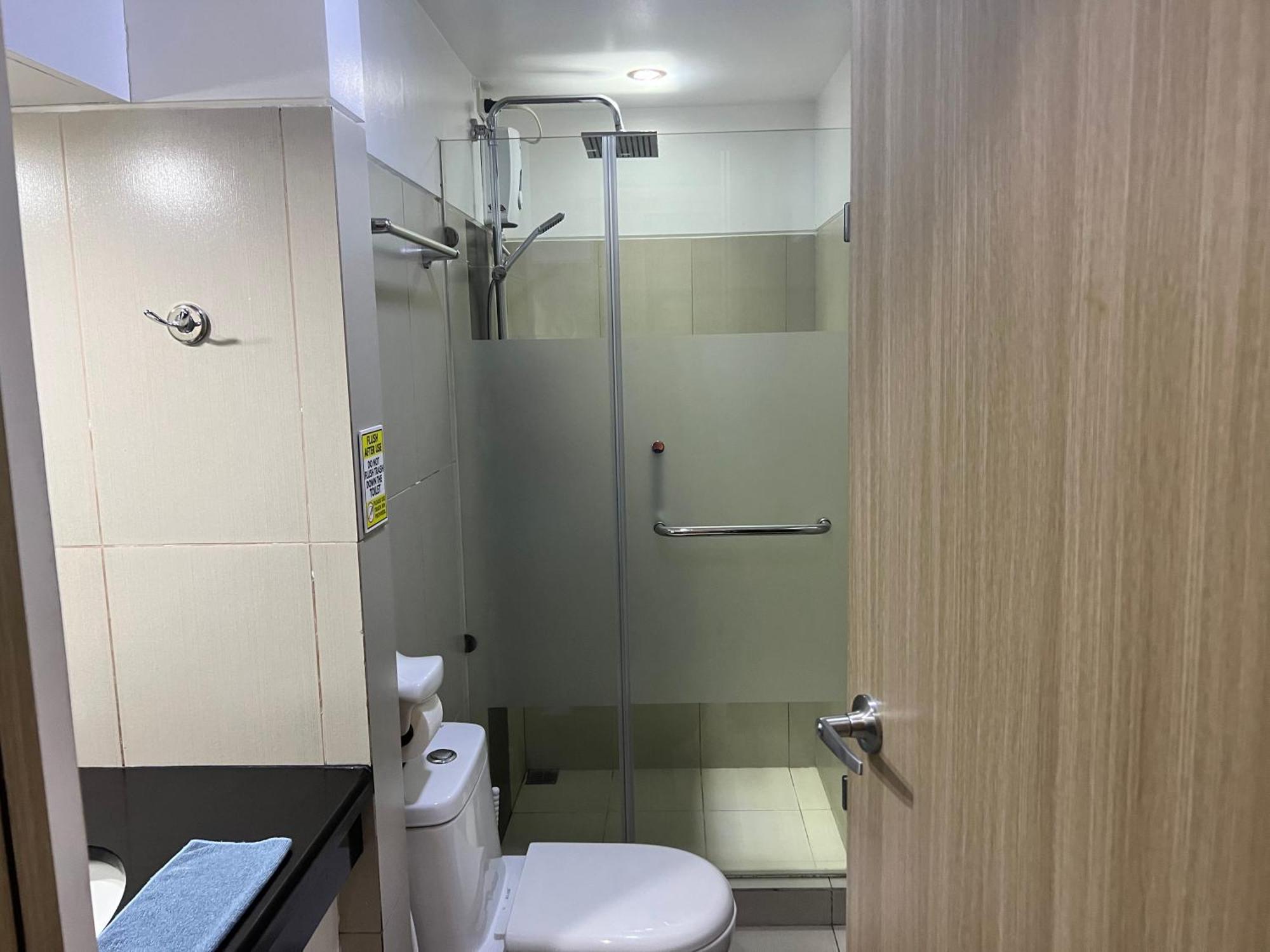 De Luxe, Standard And Studio Suites -The Breeze Residences-Close To Airport,Mall Of Asia, Us Embassy Manila Esterno foto