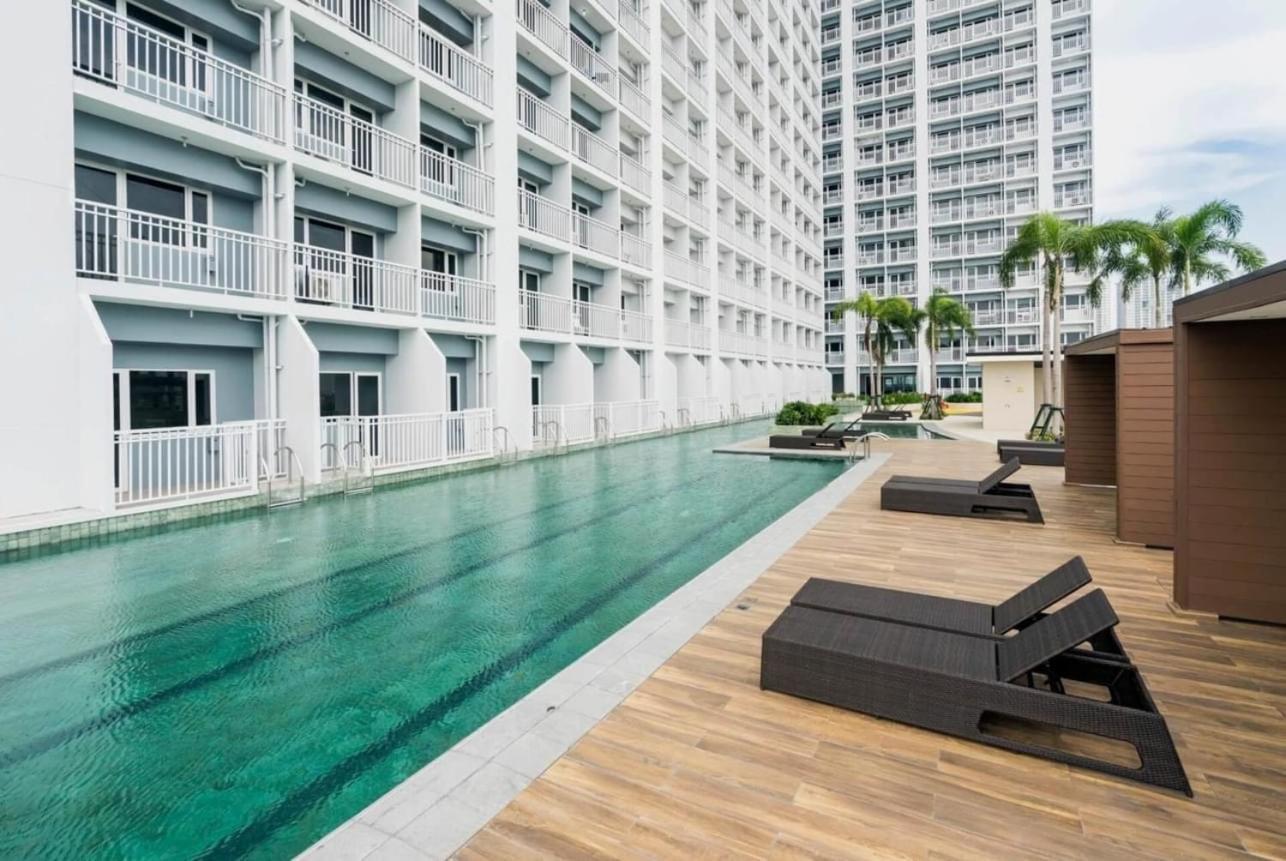 De Luxe, Standard And Studio Suites -The Breeze Residences-Close To Airport,Mall Of Asia, Us Embassy Manila Esterno foto