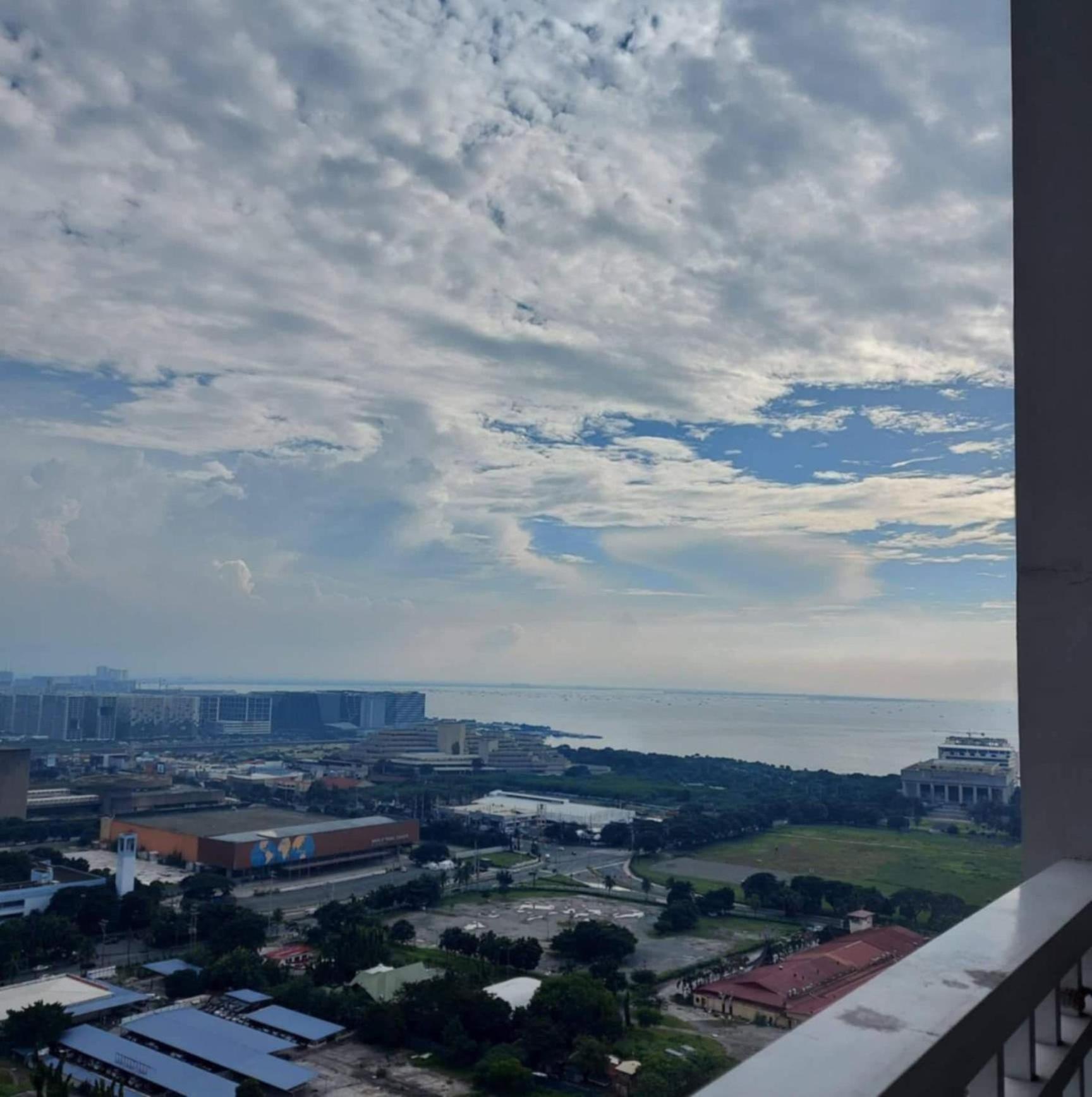 De Luxe, Standard And Studio Suites -The Breeze Residences-Close To Airport,Mall Of Asia, Us Embassy Manila Esterno foto