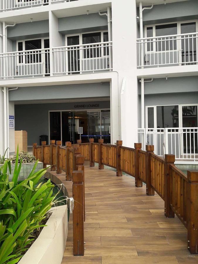 De Luxe, Standard And Studio Suites -The Breeze Residences-Close To Airport,Mall Of Asia, Us Embassy Manila Esterno foto