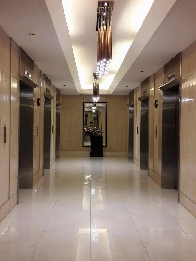 De Luxe, Standard And Studio Suites -The Breeze Residences-Close To Airport,Mall Of Asia, Us Embassy Manila Esterno foto